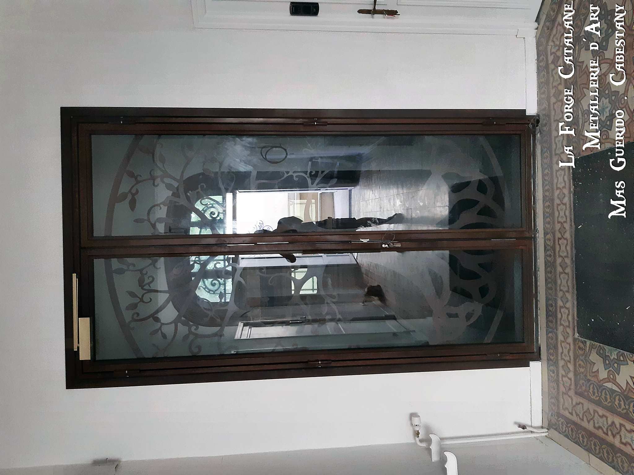 porte arbre de vie decoupe laser vue interieur forge catalane.jpg